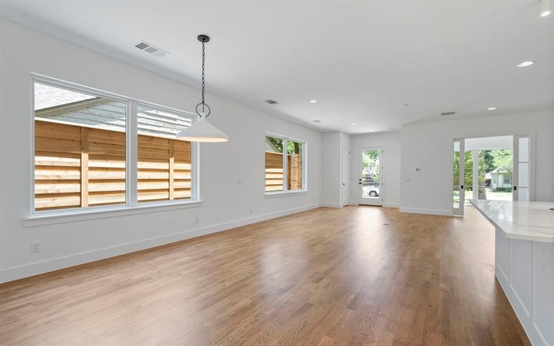 5539 Longview, Dallas, TX 75206, 3 Bedrooms Bedrooms, ,3 BathroomsBathrooms,Residential Lease,For Rent,5539 Longview,20965882