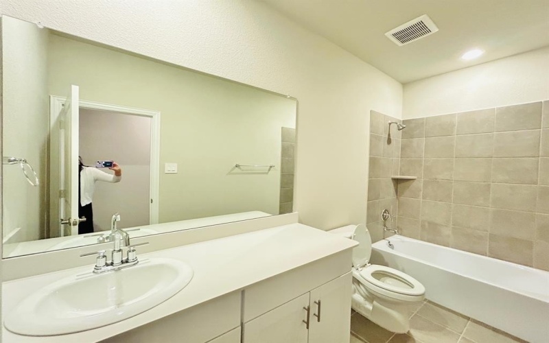 2117 Gustavus Drive, Sherman, TX 75092, 3 Bedrooms Bedrooms, ,2 BathroomsBathrooms,Residential Lease,For Rent,2117 Gustavus Drive,20965949