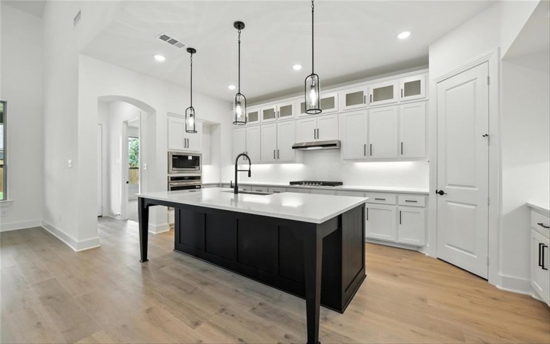 737 Purple Dome Drive, Fort Worth, TX 76247, 4 Habitaciones Habitaciones , ,5 BañosBaños,Residential,En Venta,737 Purple Dome Drive,20966105
