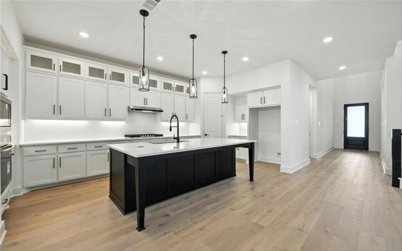 737 Purple Dome Drive, Fort Worth, TX 76247, 4 Habitaciones Habitaciones , ,5 BañosBaños,Residential,En Venta,737 Purple Dome Drive,20966105
