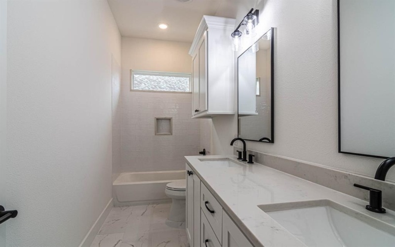 1418 Morris Crossing, Heath, TX 75126, 4 Bedrooms Bedrooms, ,2 BathroomsBathrooms,Residential,For Sale,1418 Morris Crossing,20966333