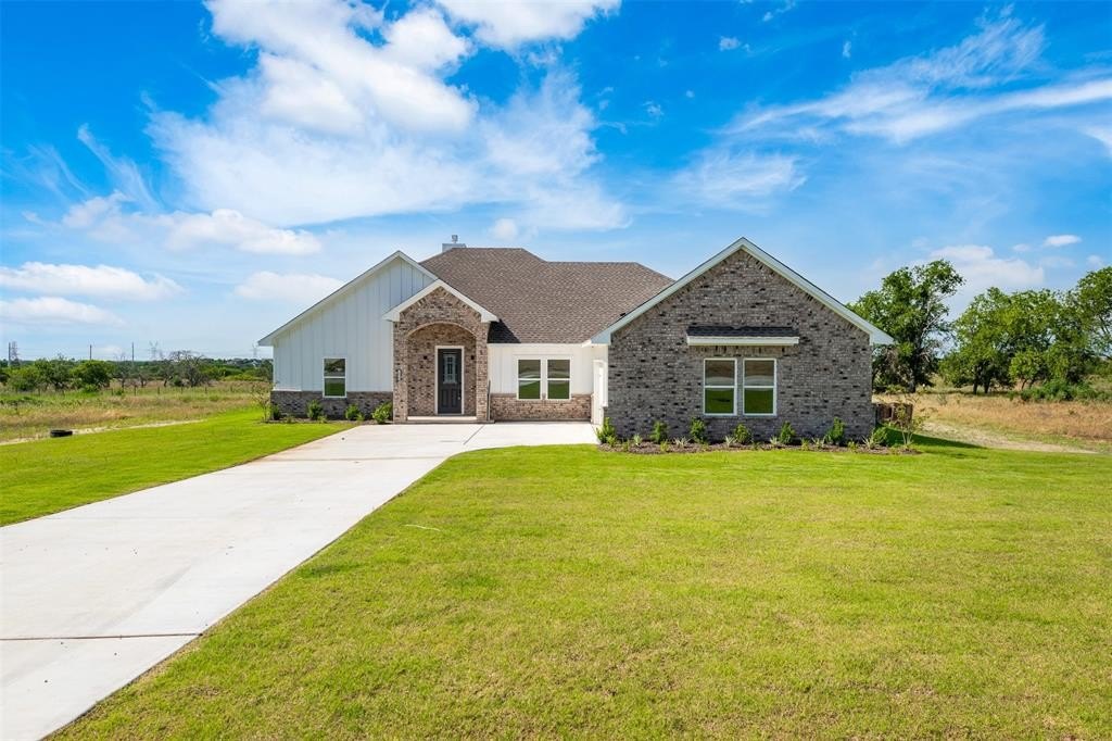 1020 Don Eve Court, Azle, TX 76020, 4 Bedrooms Bedrooms, ,2 BathroomsBathrooms,Residential,For Sale,1020 Don Eve Court,20966502