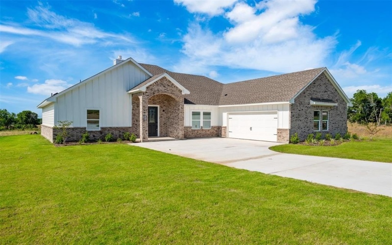 1020 Don Eve Court, Azle, TX 76020, 4 Bedrooms Bedrooms, ,2 BathroomsBathrooms,Residential,For Sale,1020 Don Eve Court,20966502