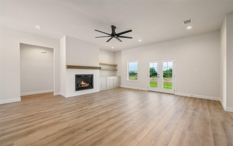 1020 Don Eve Court, Azle, TX 76020, 4 Bedrooms Bedrooms, ,2 BathroomsBathrooms,Residential,For Sale,1020 Don Eve Court,20966502