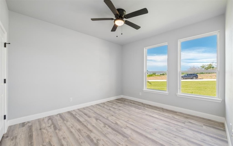 1009 Don Eve Court, Azle, TX 76020, 4 Bedrooms Bedrooms, ,2 BathroomsBathrooms,Residential,For Sale,1009 Don Eve Court,20966515