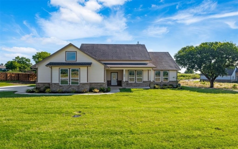 1009 Don Eve Court, Azle, TX 76020, 4 Bedrooms Bedrooms, ,2 BathroomsBathrooms,Residential,For Sale,1009 Don Eve Court,20966515