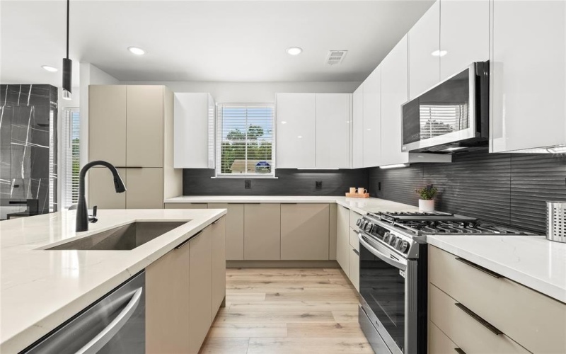 2603 Tanner Street, Dallas, TX 75215, 3 Bedrooms Bedrooms, ,2 BathroomsBathrooms,Residential,For Sale,2603 Tanner Street,20966624