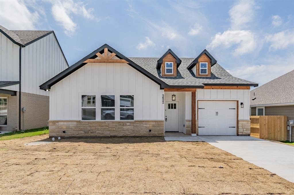 5622 Barkridge Drive, Granbury, TX 76048, 3 Bedrooms Bedrooms, ,2 BathroomsBathrooms,Residential,For Sale,5622 Barkridge Drive,20966688