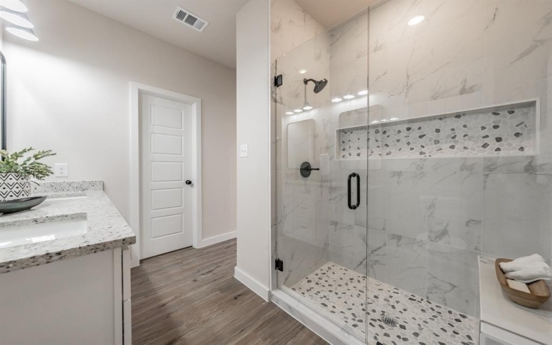 5622 Barkridge Drive, Granbury, TX 76048, 3 Bedrooms Bedrooms, ,2 BathroomsBathrooms,Residential,For Sale,5622 Barkridge Drive,20966688