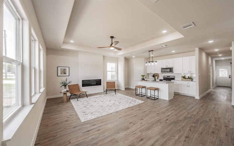 5622 Barkridge Drive, Granbury, TX 76048, 3 Bedrooms Bedrooms, ,2 BathroomsBathrooms,Residential,For Sale,5622 Barkridge Drive,20966688