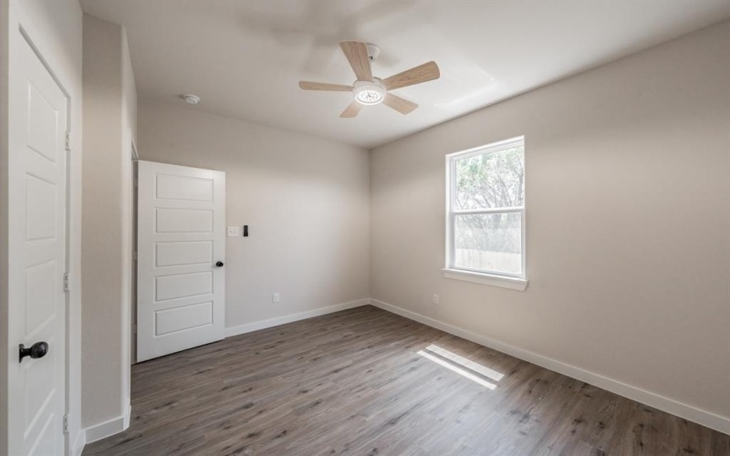 5622 Barkridge Drive, Granbury, TX 76048, 3 Bedrooms Bedrooms, ,2 BathroomsBathrooms,Residential,For Sale,5622 Barkridge Drive,20966688