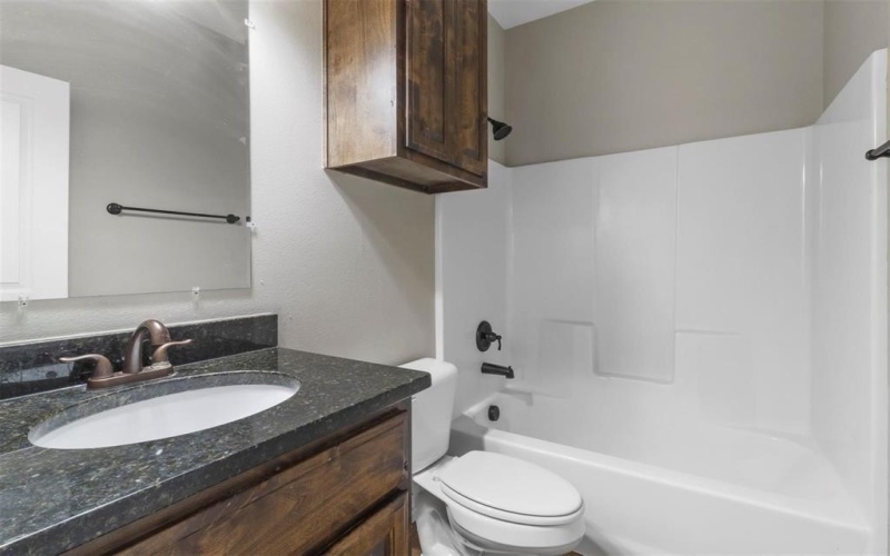 1624 E King Street, Sherman, TX 75090, 3 Bedrooms Bedrooms, ,2 BathroomsBathrooms,Residential Lease,For Rent,1624 E King Street,20966787