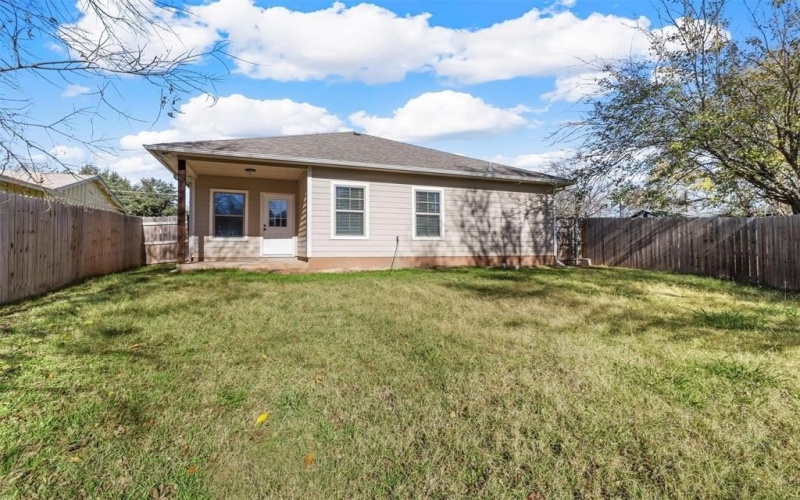 1624 E King Street, Sherman, TX 75090, 3 Bedrooms Bedrooms, ,2 BathroomsBathrooms,Residential Lease,For Rent,1624 E King Street,20966787