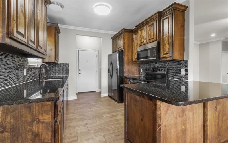 1624 E King Street, Sherman, TX 75090, 3 Bedrooms Bedrooms, ,2 BathroomsBathrooms,Residential Lease,For Rent,1624 E King Street,20966787
