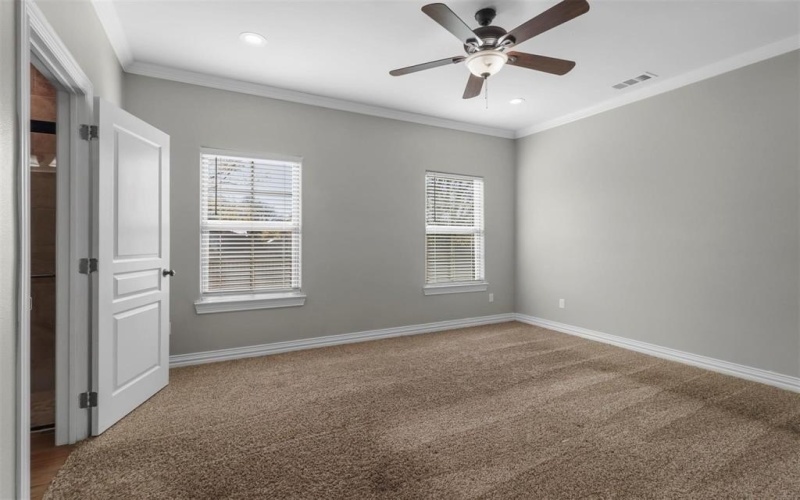 1624 E King Street, Sherman, TX 75090, 3 Bedrooms Bedrooms, ,2 BathroomsBathrooms,Residential Lease,For Rent,1624 E King Street,20966787