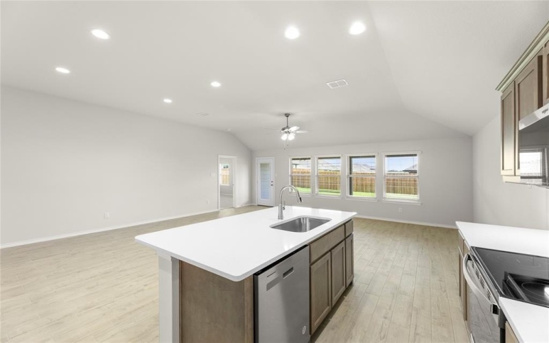 2112 Hickory Lane, Aubrey, TX 76227, 4 Bedrooms Bedrooms, ,2 BathroomsBathrooms,Residential,For Sale,2112 Hickory Lane,20966935