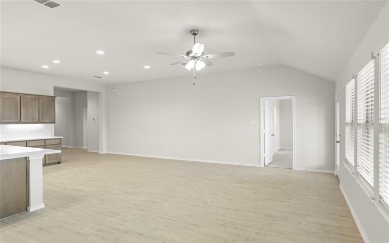2112 Hickory Lane, Aubrey, TX 76227, 4 Bedrooms Bedrooms, ,2 BathroomsBathrooms,Residential,For Sale,2112 Hickory Lane,20966935