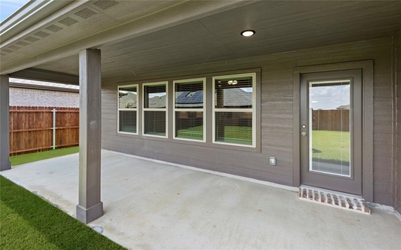 2112 Hickory Lane, Aubrey, TX 76227, 4 Bedrooms Bedrooms, ,2 BathroomsBathrooms,Residential,For Sale,2112 Hickory Lane,20966935
