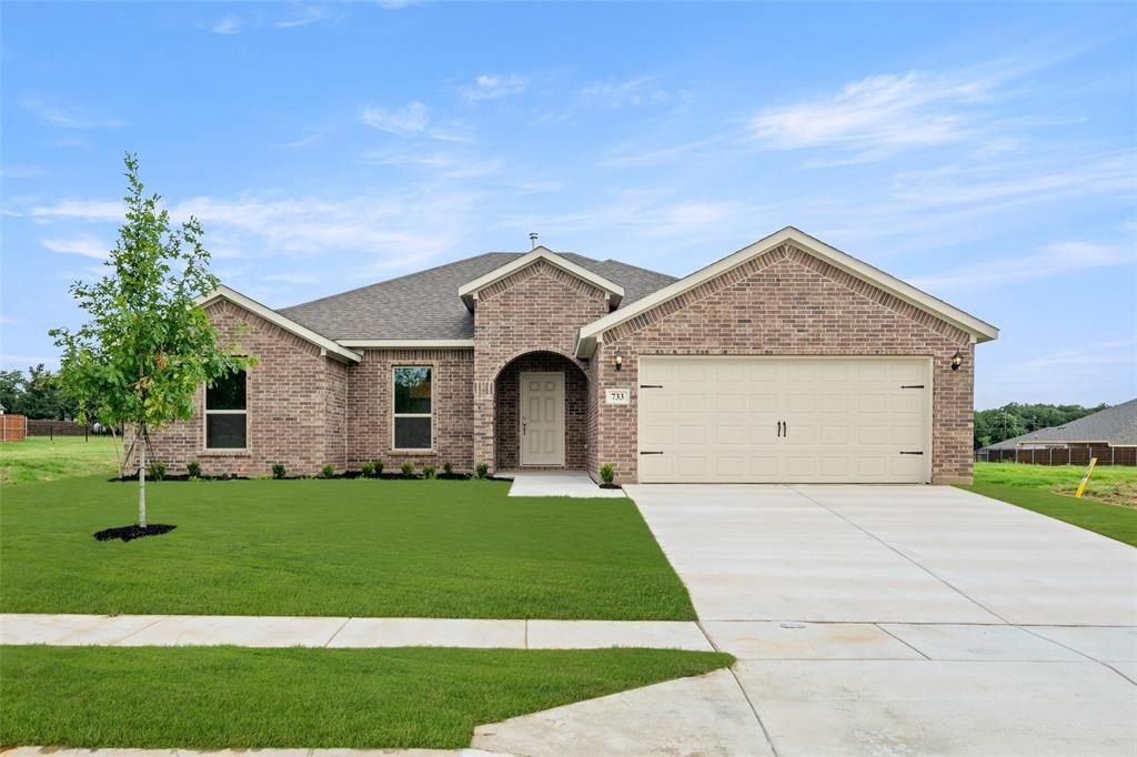 733 Stone Eagle Drive, Azle, TX 76020, 4 Bedrooms Bedrooms, ,2 BathroomsBathrooms,Residential,For Sale,733 Stone Eagle Drive,20967014