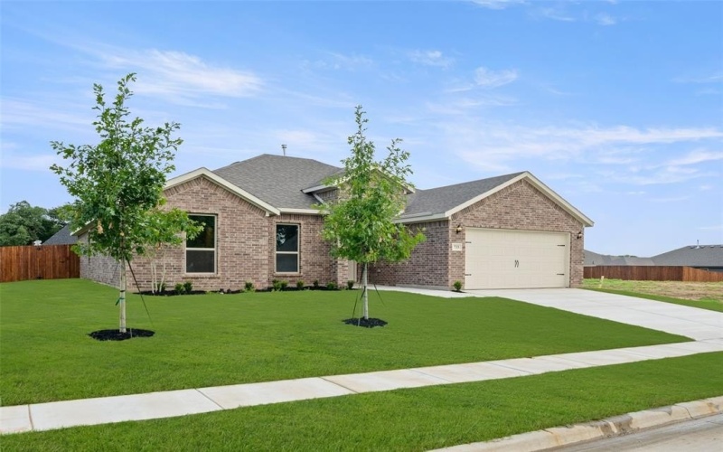 733 Stone Eagle Drive, Azle, TX 76020, 4 Bedrooms Bedrooms, ,2 BathroomsBathrooms,Residential,For Sale,733 Stone Eagle Drive,20967014