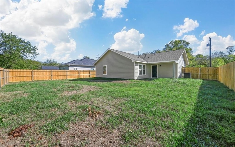 1208 Marshall Street, Greenville, TX 75401, 3 Bedrooms Bedrooms, ,2 BathroomsBathrooms,Residential Lease,For Rent,1208 Marshall Street,20967069