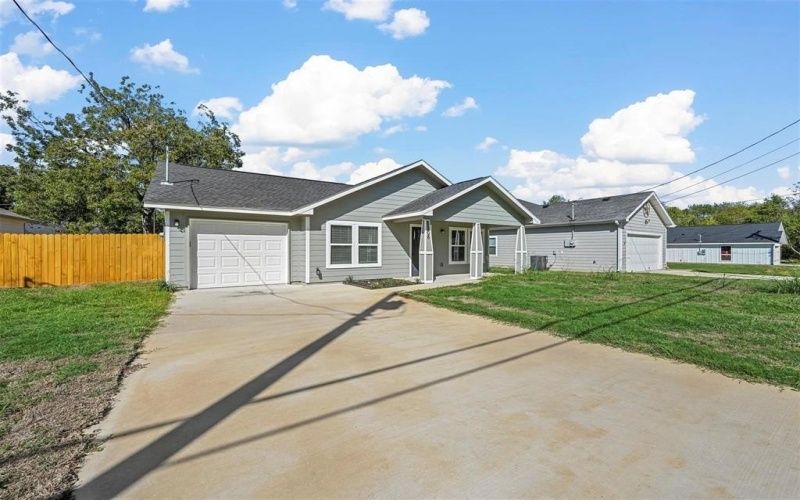 1208 Marshall Street, Greenville, TX 75401, 3 Bedrooms Bedrooms, ,2 BathroomsBathrooms,Residential Lease,For Rent,1208 Marshall Street,20967069