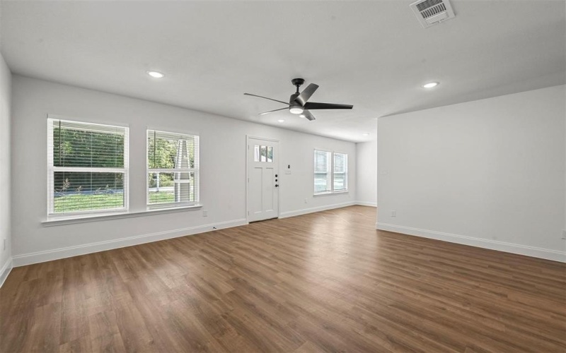 1208 Marshall Street, Greenville, TX 75401, 3 Bedrooms Bedrooms, ,2 BathroomsBathrooms,Residential Lease,For Rent,1208 Marshall Street,20967069