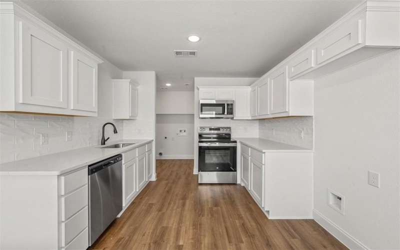 1208 Marshall Street, Greenville, TX 75401, 3 Bedrooms Bedrooms, ,2 BathroomsBathrooms,Residential Lease,For Rent,1208 Marshall Street,20967069