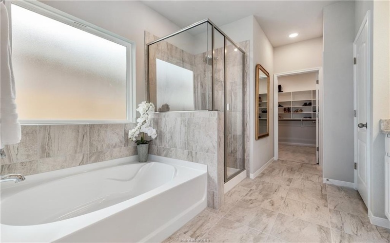 1236 Patriot Drive, College Station, TX 77845, 5 Bedrooms Bedrooms, ,3 BathroomsBathrooms,Residential,For Sale,1236 Patriot Drive,25005916