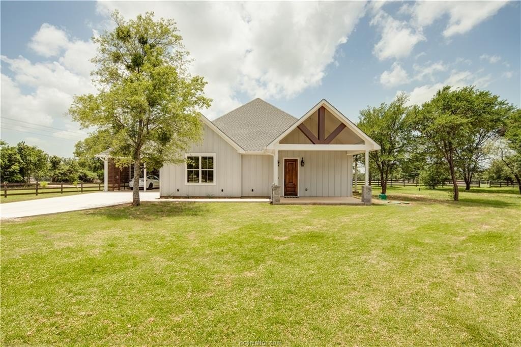 3921 Fairway Lane, Franklin, TX 77856, 2 Bedrooms Bedrooms, ,2 BathroomsBathrooms,Residential,For Sale,3921 Fairway Lane,25006801