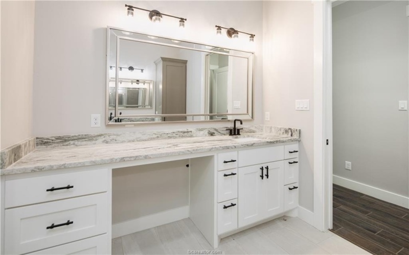 3921 Fairway Lane, Franklin, TX 77856, 2 Bedrooms Bedrooms, ,2 BathroomsBathrooms,Residential,For Sale,3921 Fairway Lane,25006801