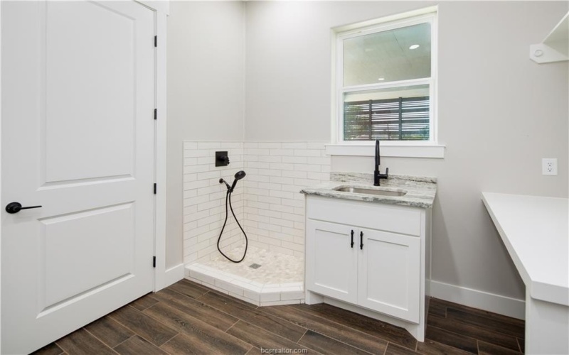 3921 Fairway Lane, Franklin, TX 77856, 2 Bedrooms Bedrooms, ,2 BathroomsBathrooms,Residential,For Sale,3921 Fairway Lane,25006801