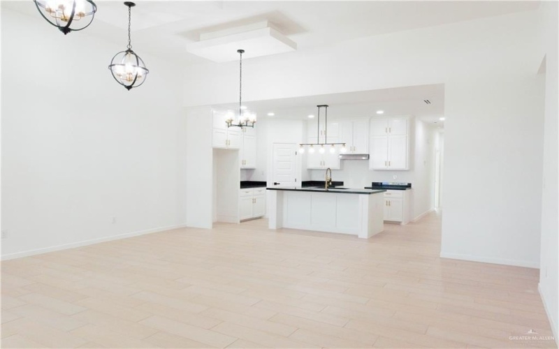 2221 N Woody Street, Edinburg, TX 78541, 3 Habitaciones Habitaciones , ,2 BañosBaños,Residential,En Venta,2221 N Woody Street,473114