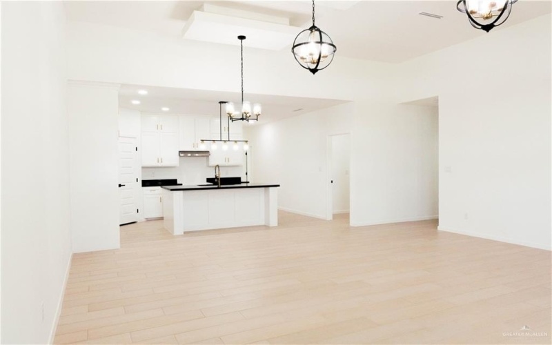 2221 N Woody Street, Edinburg, TX 78541, 3 Habitaciones Habitaciones , ,2 BañosBaños,Residential,En Venta,2221 N Woody Street,473114