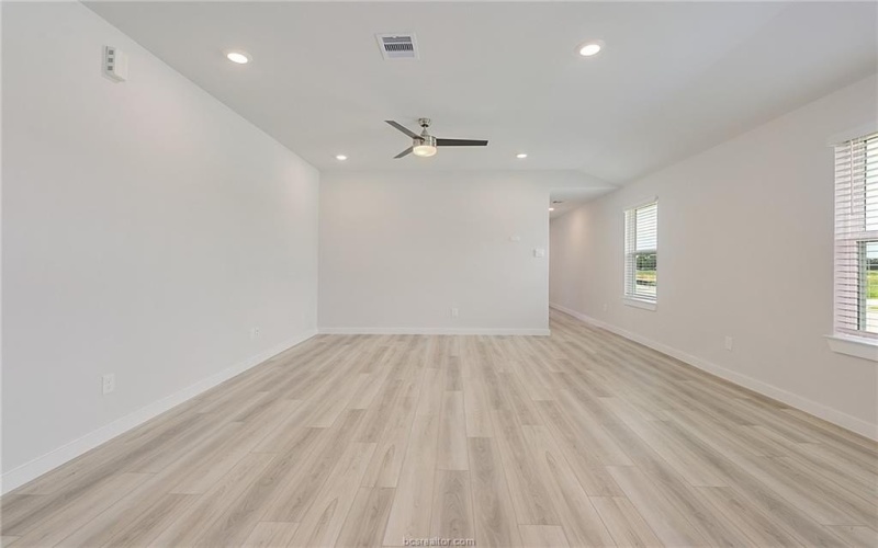 915 Lady Bird Lane, College Station, TX 77845, 3 Bedrooms Bedrooms, ,2 BathroomsBathrooms,Residential,For Sale,915 Lady Bird Lane,25004722