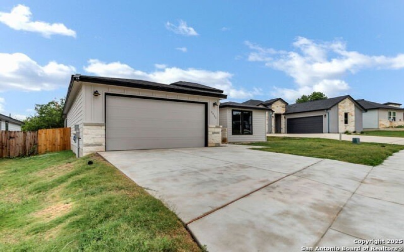 9911 Loma Alta Cir, Converse, TX 78109, 3 Habitaciones Habitaciones , ,2 BañosBaños,Residential,En Venta,9911 Loma Alta Cir,1875097
