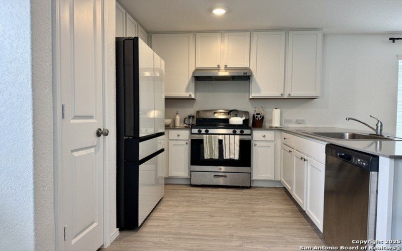 9839 Butte Crk, San Antonio, TX 78254, 4 Habitaciones Habitaciones , ,2 BañosBaños,Residential Lease,En Alquiler,9839 Butte Crk,1875110