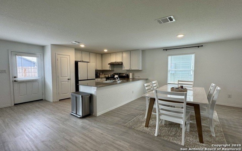 9839 Butte Crk, San Antonio, TX 78254, 4 Habitaciones Habitaciones , ,2 BañosBaños,Residential Lease,En Alquiler,9839 Butte Crk,1875110