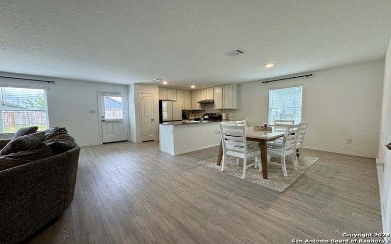9839 Butte Crk, San Antonio, TX 78254, 4 Habitaciones Habitaciones , ,2 BañosBaños,Residential Lease,En Alquiler,9839 Butte Crk,1875110