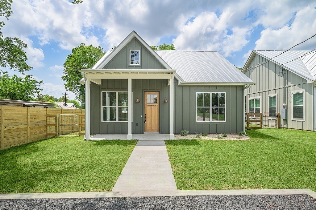 741 Pecan Street, New Ulm, TX 78950, 2 Bedrooms Bedrooms, ,2 BathroomsBathrooms,Residential,For Sale,741 Pecan Street,152170