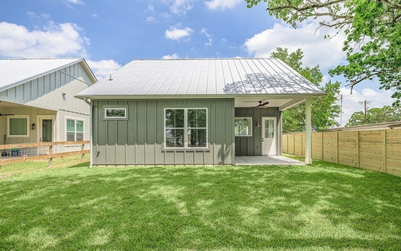 741 Pecan Street, New Ulm, TX 78950, 2 Bedrooms Bedrooms, ,2 BathroomsBathrooms,Residential,For Sale,741 Pecan Street,152170