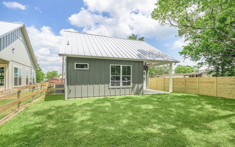 741 Pecan Street, New Ulm, TX 78950, 2 Bedrooms Bedrooms, ,2 BathroomsBathrooms,Residential,For Sale,741 Pecan Street,152170