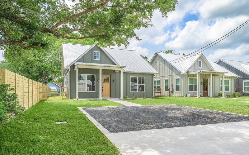 741 Pecan Street, New Ulm, TX 78950, 2 Bedrooms Bedrooms, ,2 BathroomsBathrooms,Residential,For Sale,741 Pecan Street,152170