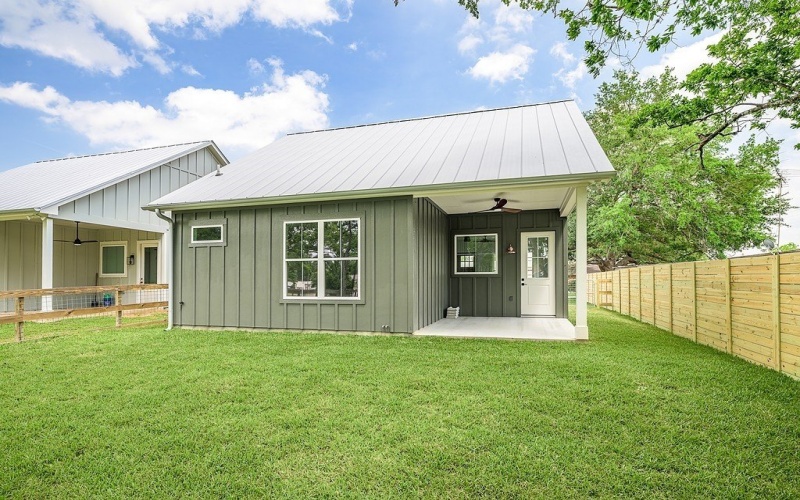 741 Pecan Street, New Ulm, TX 78950, 2 Bedrooms Bedrooms, ,2 BathroomsBathrooms,Residential,For Sale,741 Pecan Street,152170