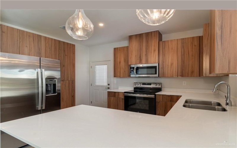 3416 Duke Avenue #2, McAllen, TX 78504, 2 Bedrooms Bedrooms, ,2 BathroomsBathrooms,Residential Lease,For Rent,3416 Duke Avenue,473446