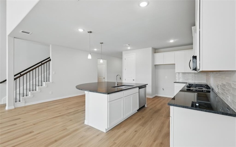 713 Purple Dome Drive, Justin, TX 76247, 4 Habitaciones Habitaciones , ,3 BañosBaños,Residential,En Venta,713 Purple Dome Drive,20796292
