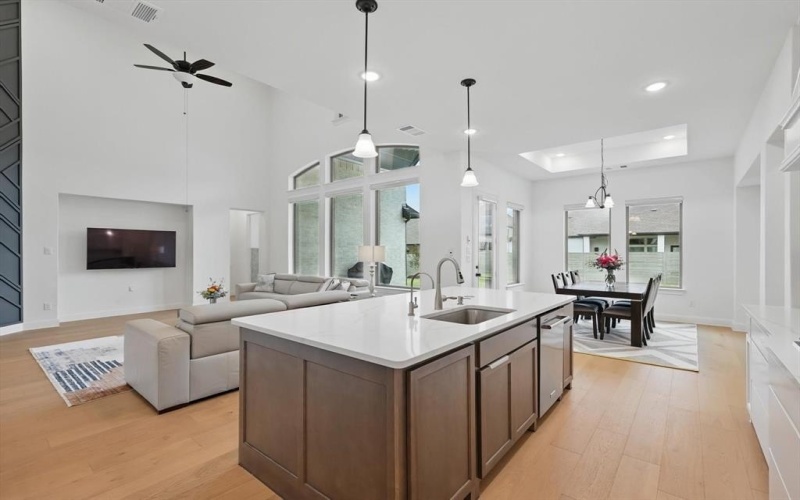 2009 Gathering Trail, Argyle, TX 76226, 5 Bedrooms Bedrooms, ,5 BathroomsBathrooms,Residential,For Sale,2009 Gathering Trail,20958669