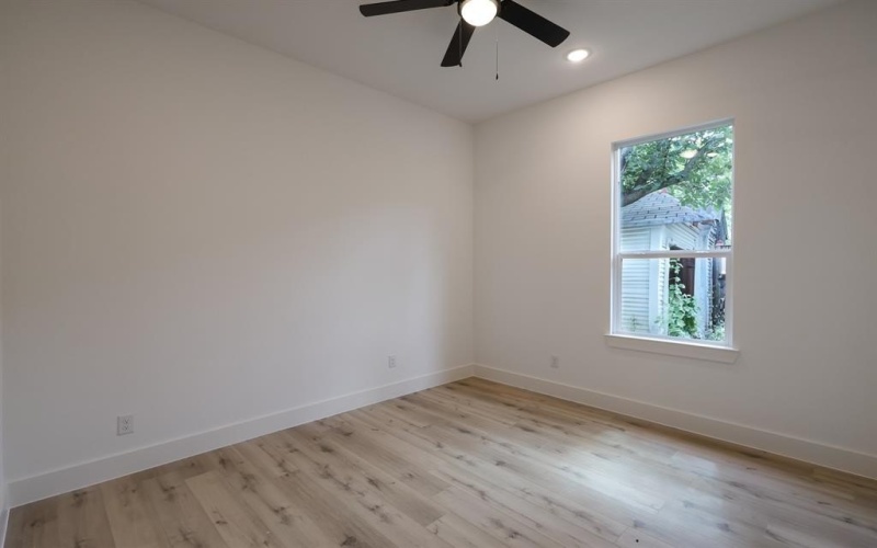 1032 E Arlington Avenue, Fort Worth, TX 76104, 4 Habitaciones Habitaciones , ,2 BañosBaños,Residential,En Venta,1032 E Arlington Avenue,20964581