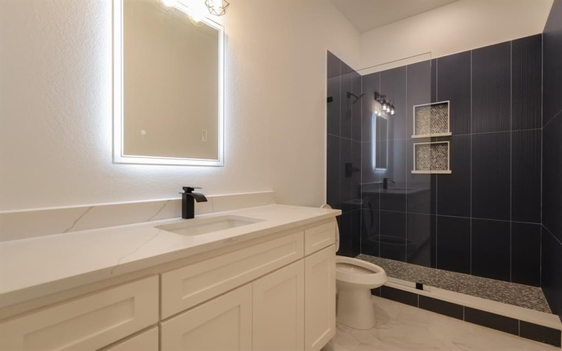 1032 E Arlington Avenue, Fort Worth, TX 76104, 4 Habitaciones Habitaciones , ,2 BañosBaños,Residential,En Venta,1032 E Arlington Avenue,20964581