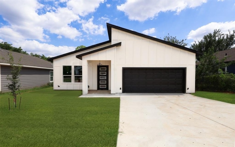 1032 E Arlington Avenue, Fort Worth, TX 76104, 4 Habitaciones Habitaciones , ,2 BañosBaños,Residential,En Venta,1032 E Arlington Avenue,20964581